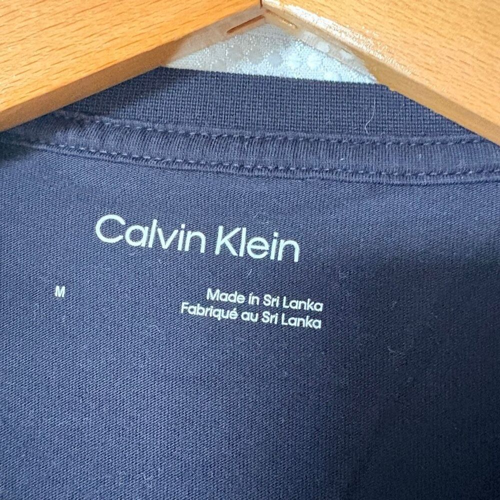 Calvin Klein M Black Tee Shirt Crewneck Top Preppy Sporty Luxury Casual Classic - Picture 3 of 4